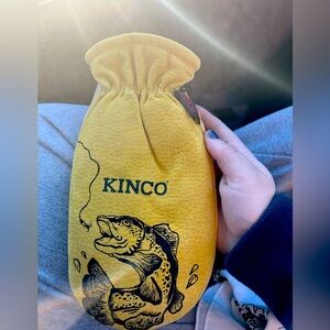 Customizable Kinco mittens